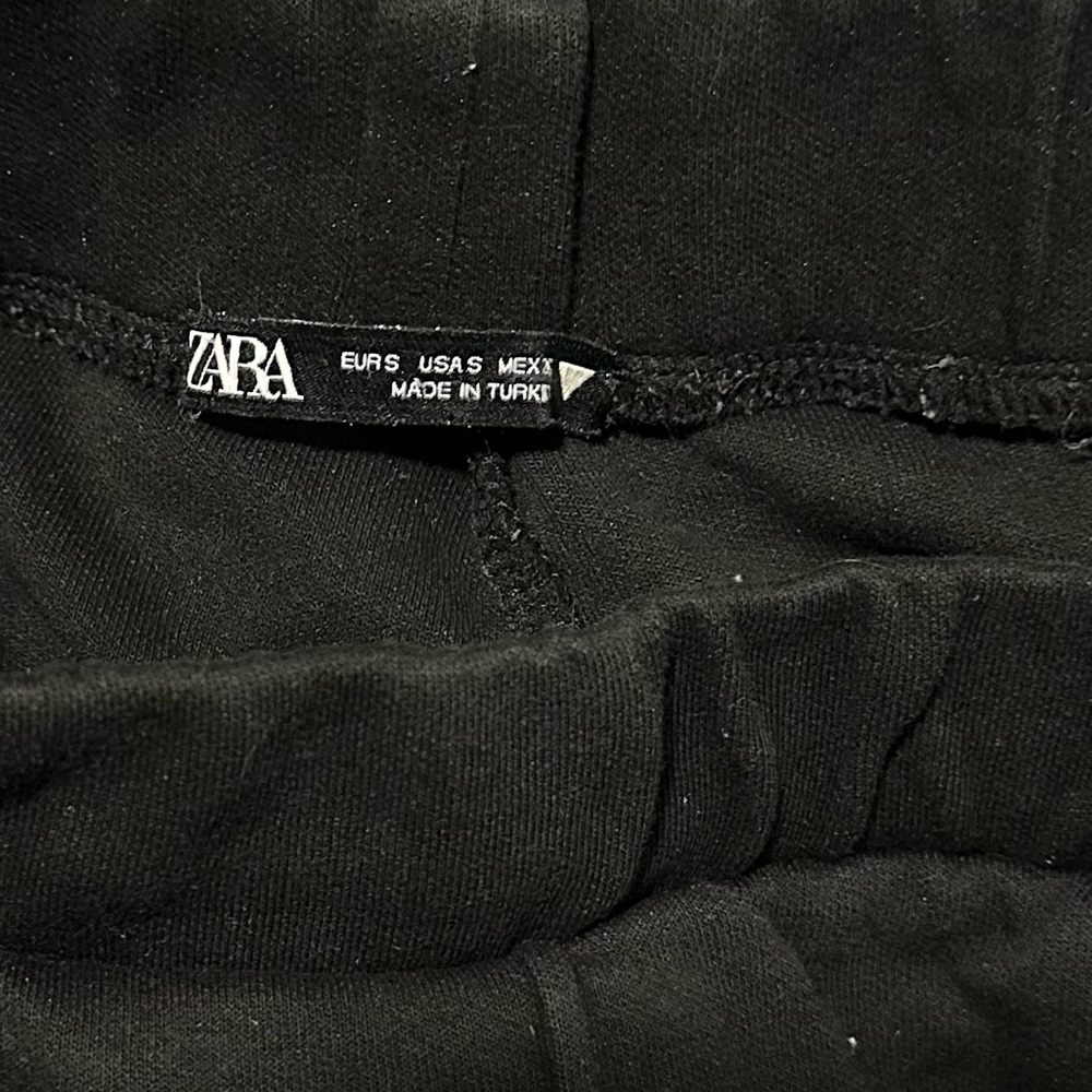 Zara Women's Black Cropped Pants - Picture 2 of 2